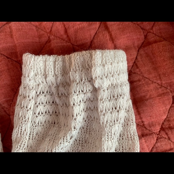 4/$25 Knit cold shoulder tunic - Picture 6 of 6